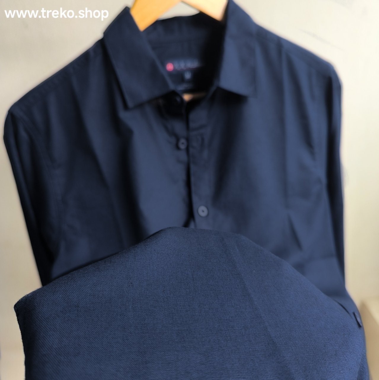 Solid Cotton Casual Shirt - Navy blue - Image 3