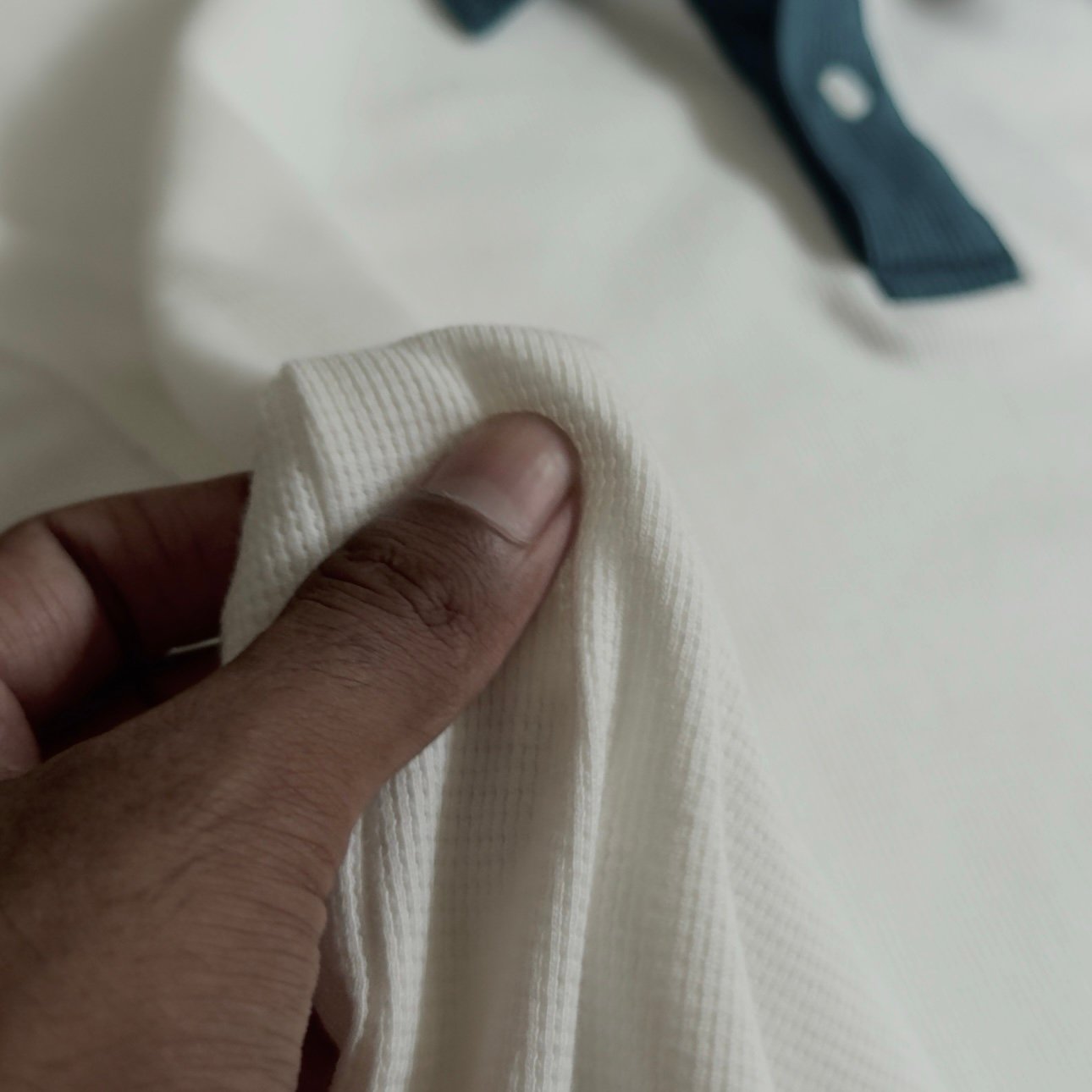 OVERSIZED WAFFLE POLO WHITE - Image 3